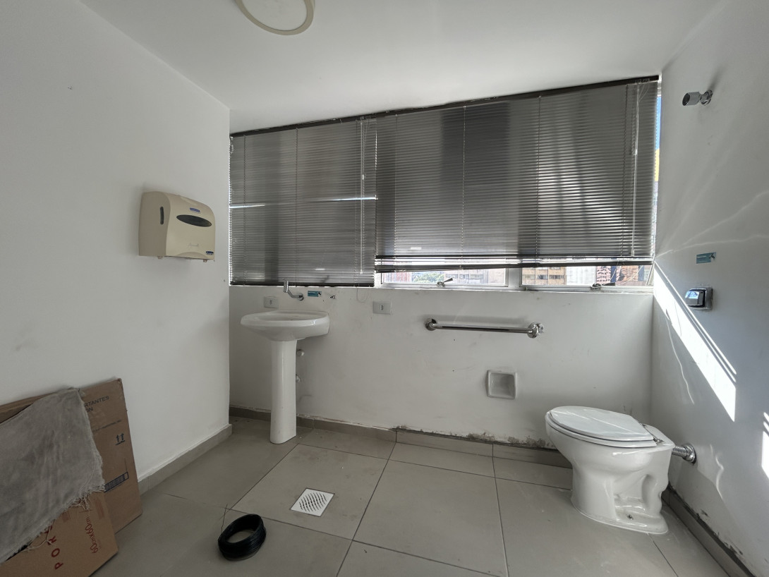 Foto 8 - CONJUNTO/SALA COMERCIAL em CURITIBA PR no bairro Centro - Referência PIL-CJTO561