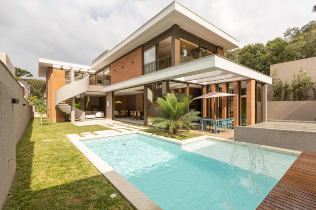 Casa em Condomínio no bairro Santa Felicidade