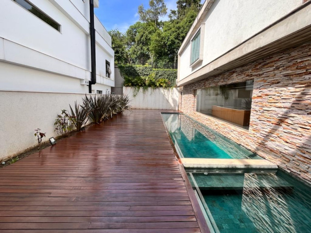 Casa em Condomínio no bairro Campo Comprido