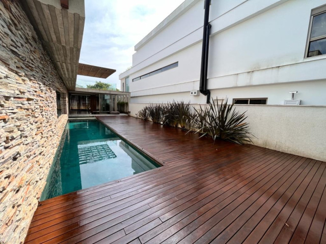 Casa em Condomínio no bairro Campo Comprido