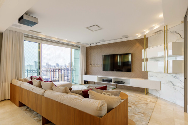 Apartamento no bairro Batel
