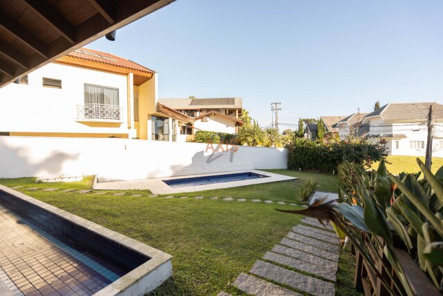 Casa em Condomínio no bairro Campo Comprido