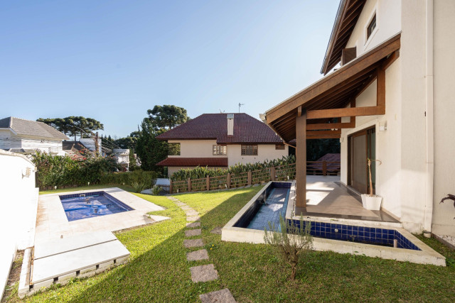 Casa em Condomínio no bairro Campo Comprido
