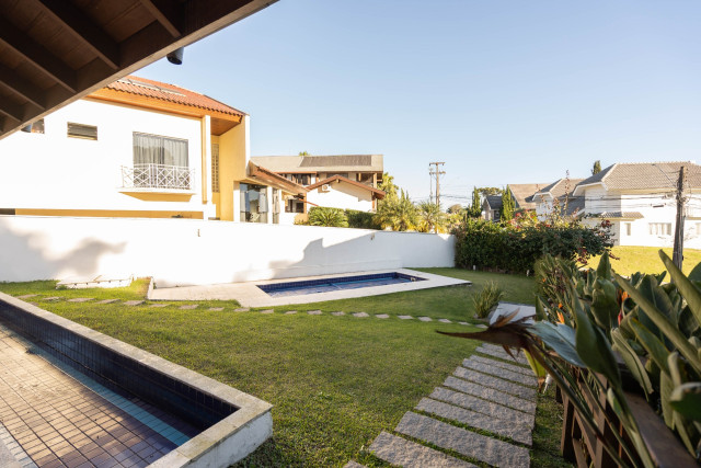 Casa em Condomínio no bairro Campo Comprido