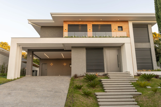 Casa em Condomínio no bairro Butiatuvinha