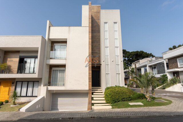 Casa em Condomínio no bairro Jardim das Américas