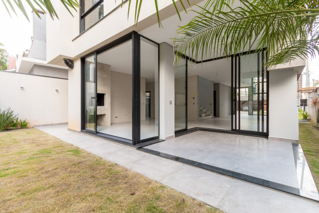 Casa em Condomínio no bairro Santa Felicidade