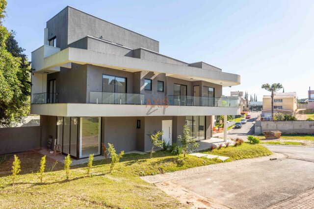Casa em Condomínio no bairro Campo Comprido