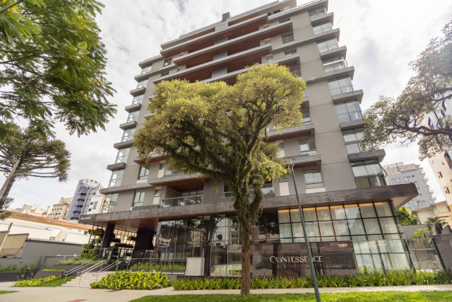 Apartamento no bairro Batel