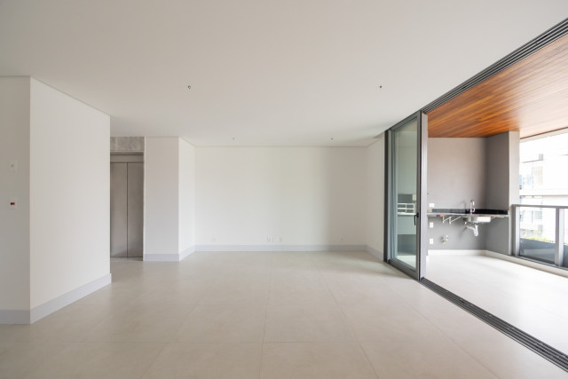 Apartamento no bairro Batel