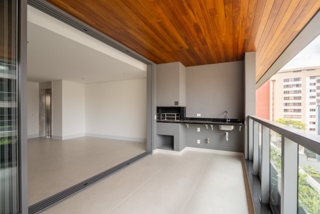 Apartamento no bairro Batel
