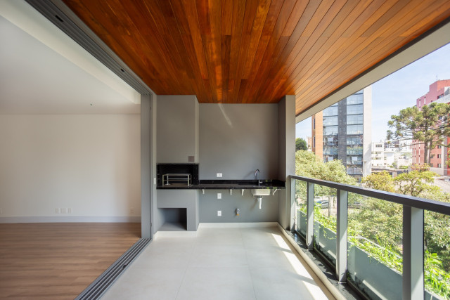 Apartamento no bairro Batel