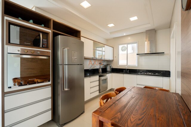 Casa em Condomínio no bairro Santa Felicidade