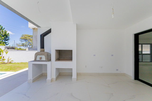 Casa em Condomínio no bairro Atuba