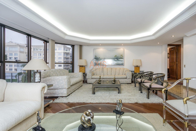 Apartamento no bairro Batel