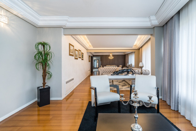 Apartamento no bairro Batel