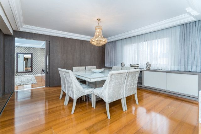 Apartamento no bairro Batel
