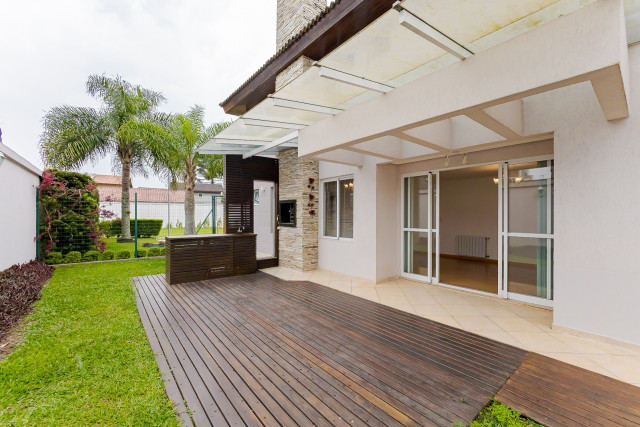 Casa em Condomínio no bairro Santa Felicidade