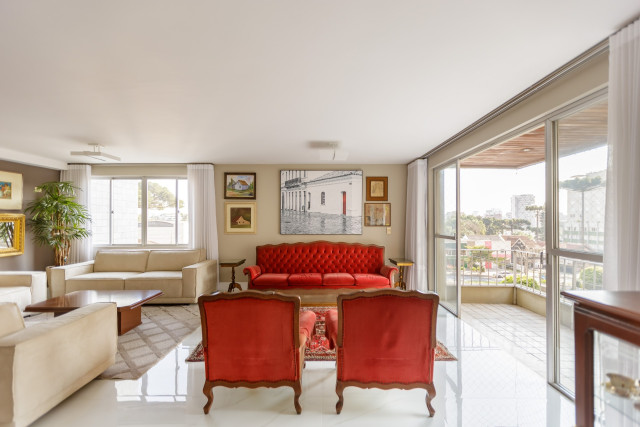 Apartamento no bairro Batel