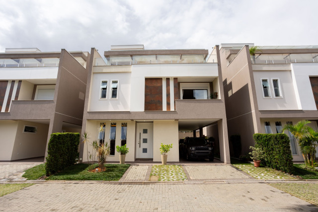 Casa em Condomínio no bairro Bacacheri