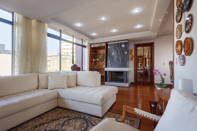 Apartamento no bairro Batel