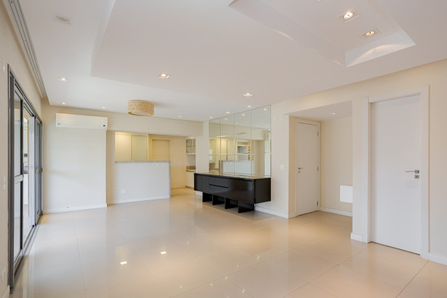 Apartamento no bairro Batel