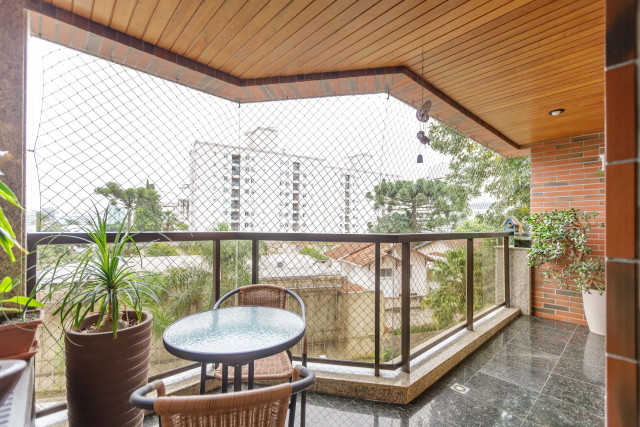 Apartamento no bairro Alto da Glória