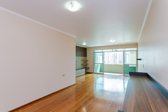 Apartamento no bairro Batel
