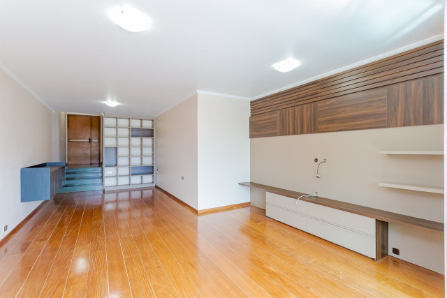 Apartamento no bairro Batel