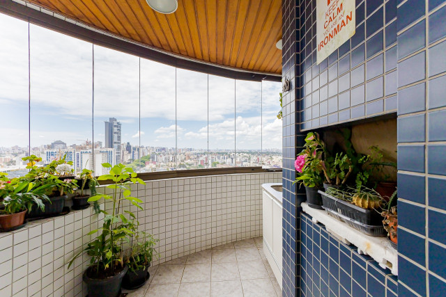 Apartamento no bairro Portão