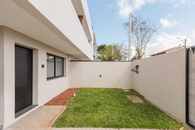 Sobrado no bairro Santa Felicidade