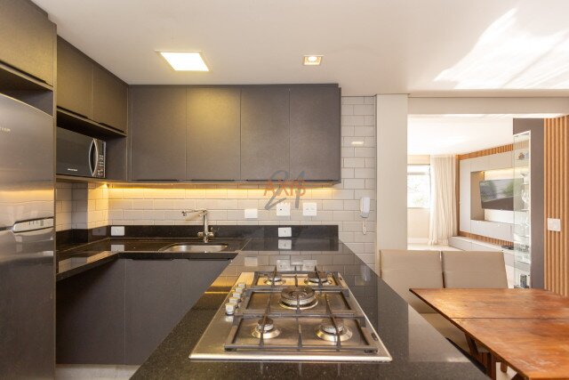Apartamento no bairro Batel
