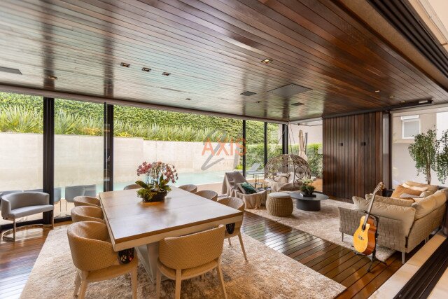 Casa em Condomínio no bairro Campo Comprido