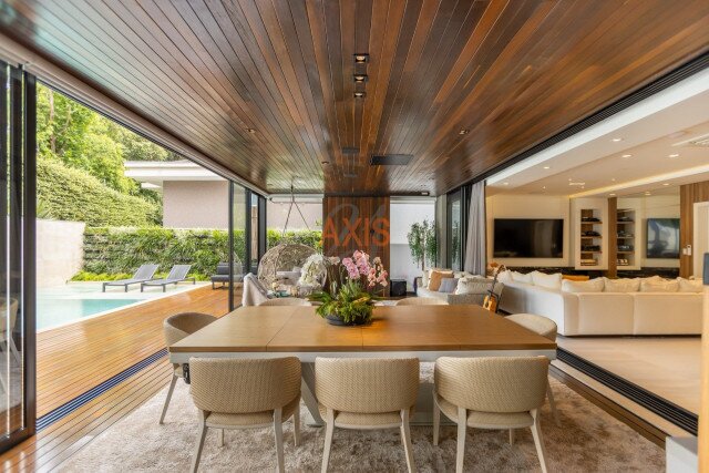 Casa em Condomínio no bairro Campo Comprido