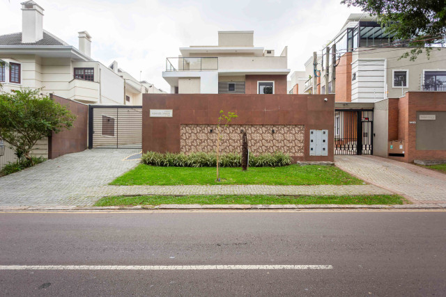 Sobrado em Condomínio no bairro Jardim Social