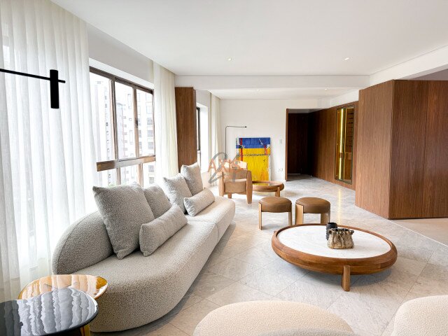 Apartamento no bairro Batel
