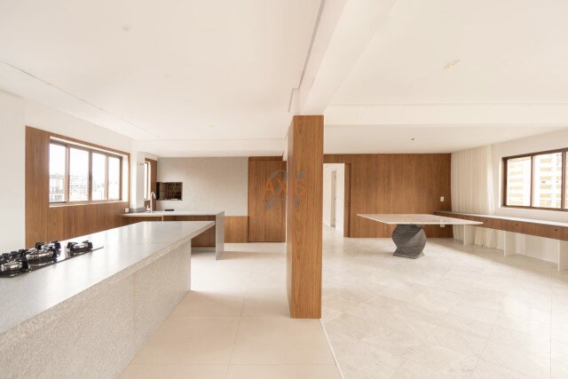 Apartamento no bairro Batel