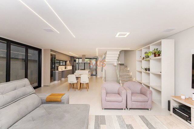 Casa em Condomínio no bairro Campo Comprido