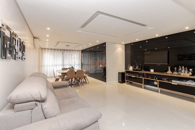 Apartamento no bairro Batel