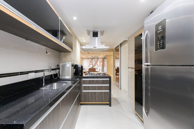 Apartamento no bairro Batel