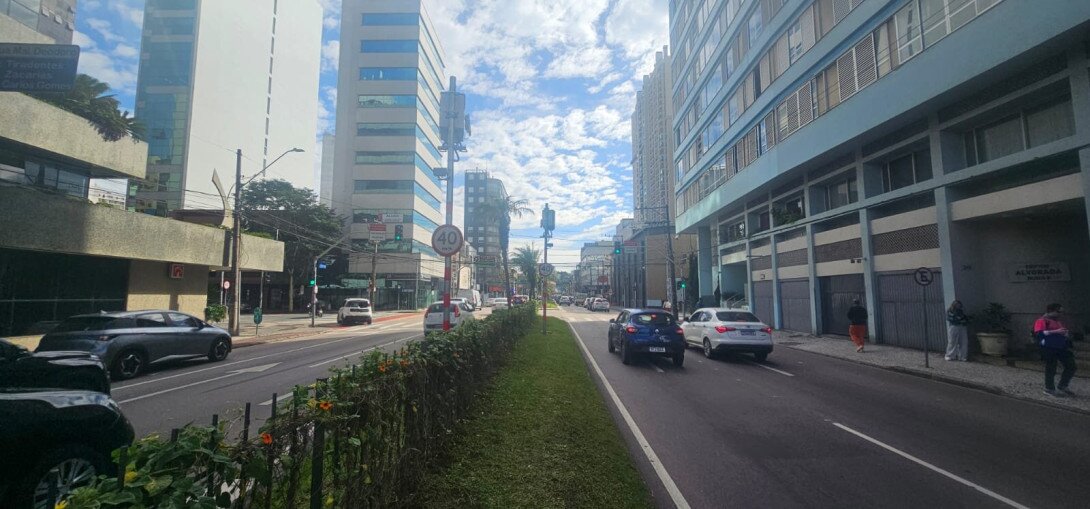 Foto 7 - APARTAMENTO em CURITIBA - PR, no bairro Centro - Referência PIL-APTO571