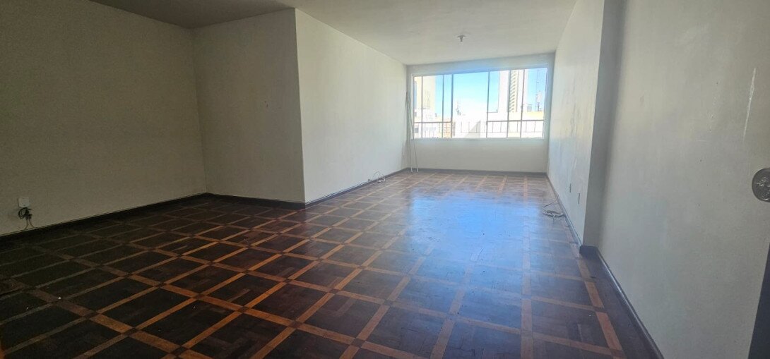 Foto 9 - APARTAMENTO em CURITIBA - PR, no bairro Centro - Referência PIL-APTO571