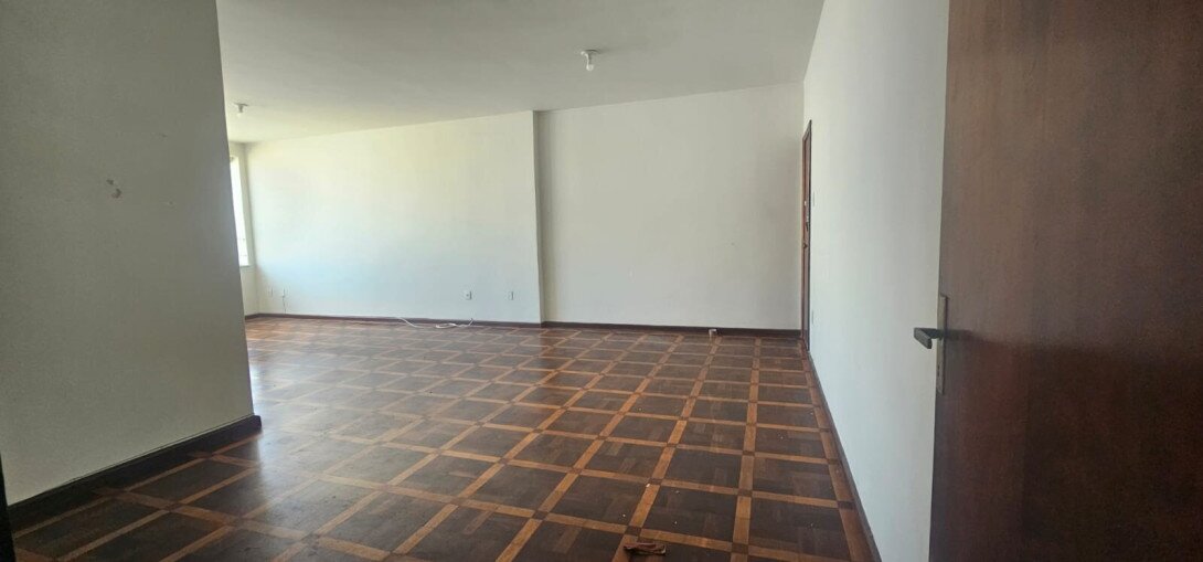 Foto 11 - APARTAMENTO em CURITIBA - PR, no bairro Centro - Referência PIL-APTO571