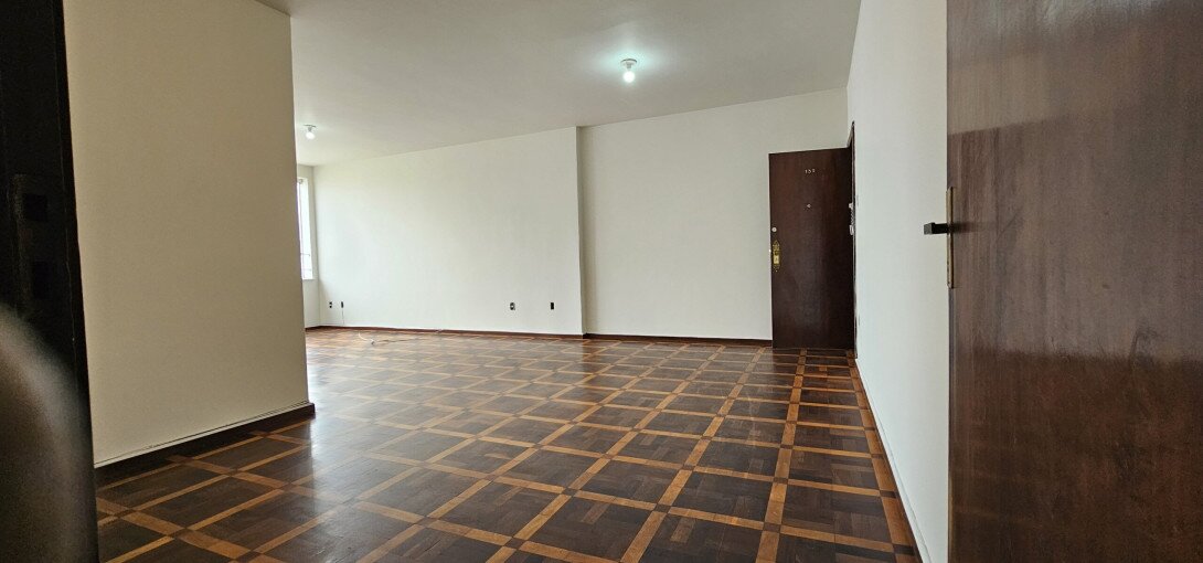 Foto 1 - APARTAMENTO em CURITIBA - PR, no bairro Centro - Referência PIL-APTO571