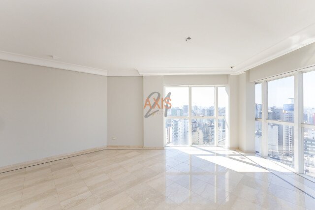 Apartamento no bairro Batel