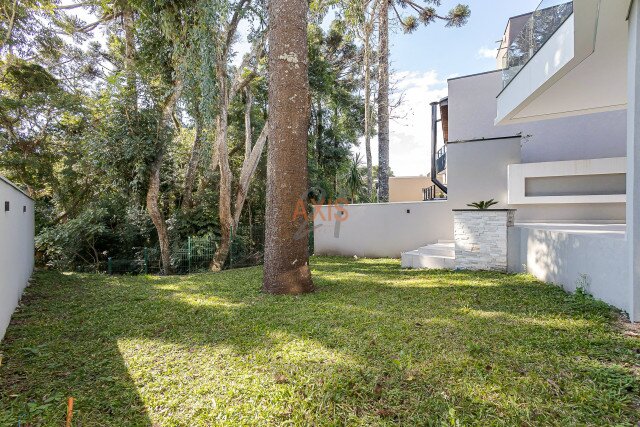 Casa em Condomínio no bairro Campo Comprido