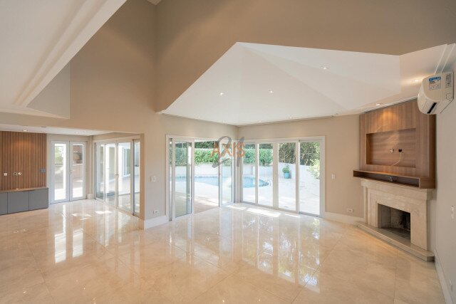 Casa em Condomínio no bairro Campo Comprido