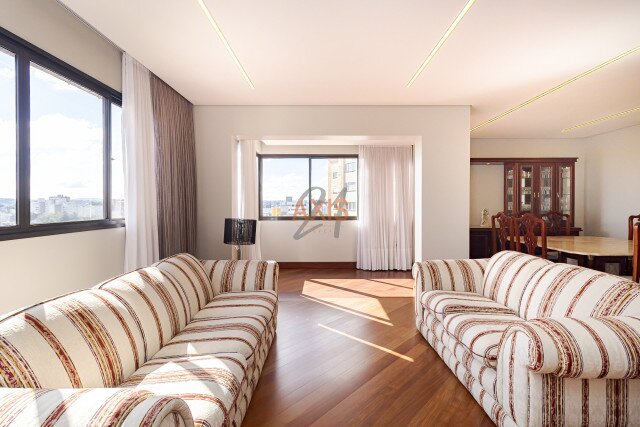 Apartamento no bairro Ahú