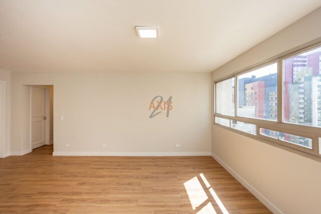Apartamento no bairro Batel