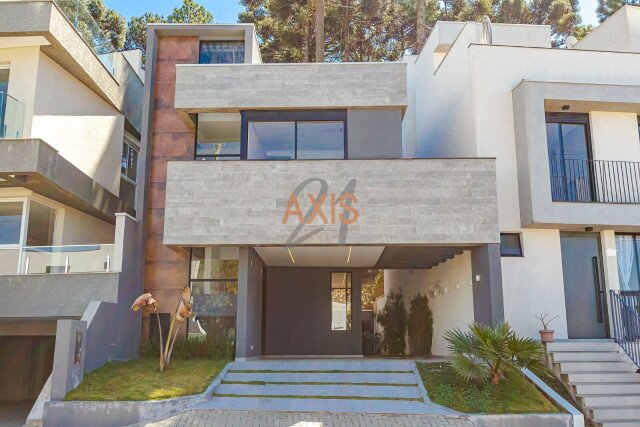 Casa em Condomínio no bairro Santa Cândida